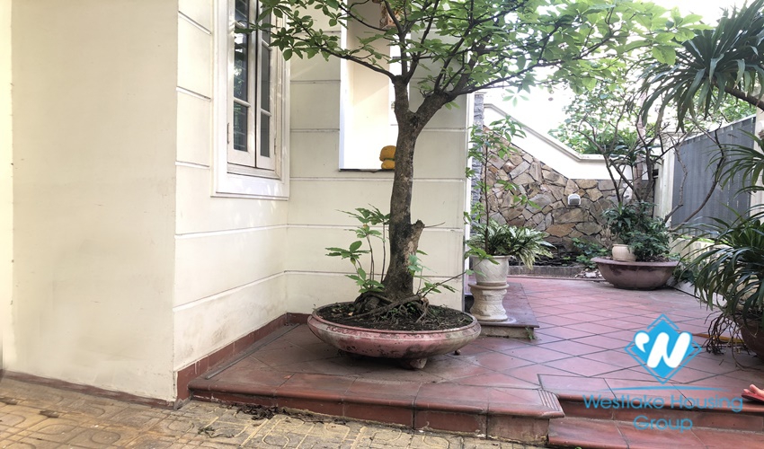 4 bedroom unfurnished house for rent near Unis